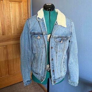 Men's Denim Jacket with Sherpa Collar